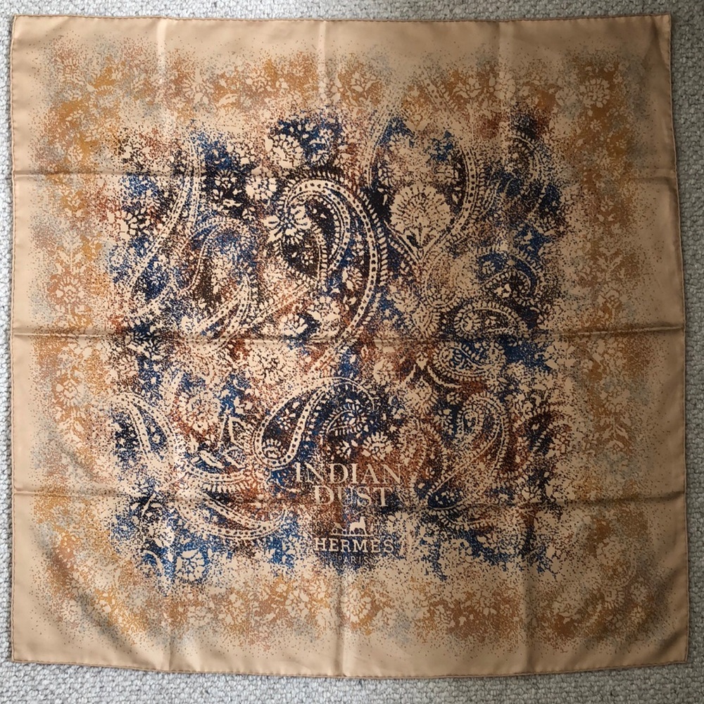 Hermès Indian Dust Silk Scarf